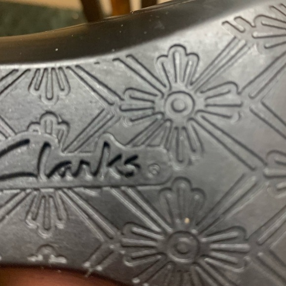 Clarks brown leather classic mules, size 6 - Picture 7 of 7